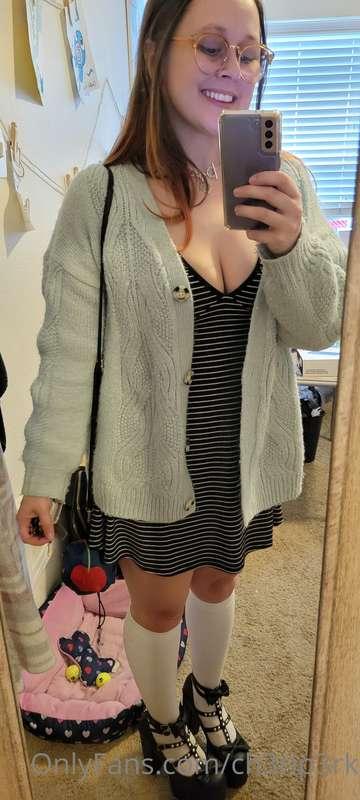 I feel so damn cute today. Makes me want to get naughty. 🥰😈