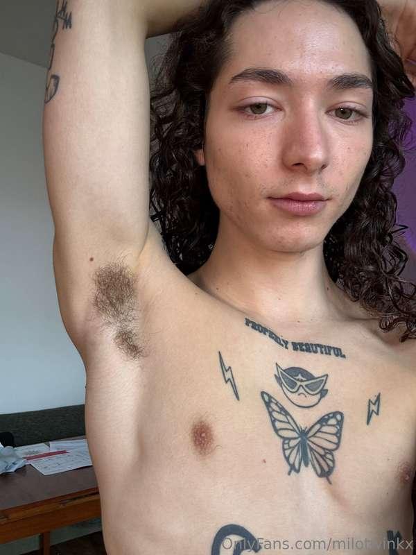 Who likes armpits?😏💦