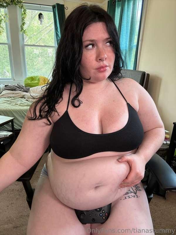 tianastummy image #1