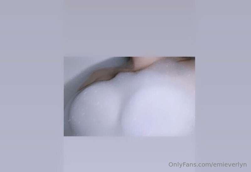 cum on my titties😩 // soapy pic for you <3