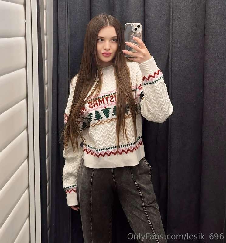 How do you like my sweater?😋 Should I buy it?🤔 Or will someo..