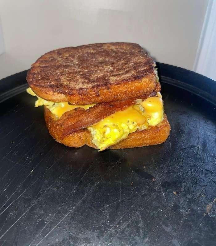 Enjoying a yummy morning 🥰