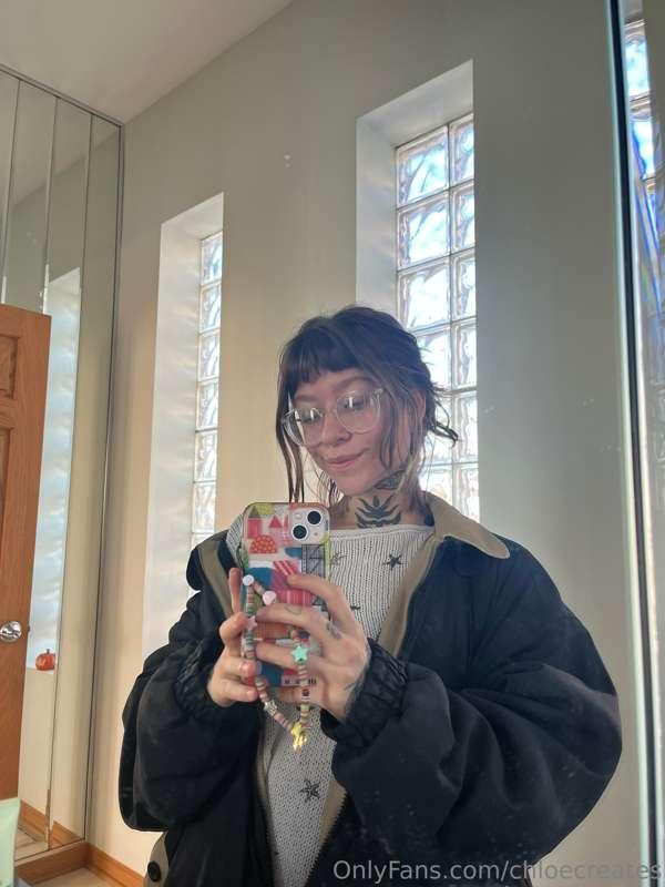 big coat, big personality🧥 wanna see whats under here?👀