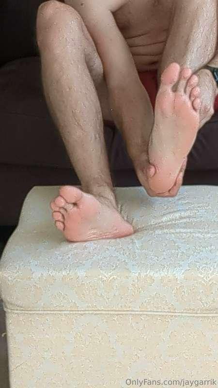 Just a little video lotioning up my feet while I'm my red br..