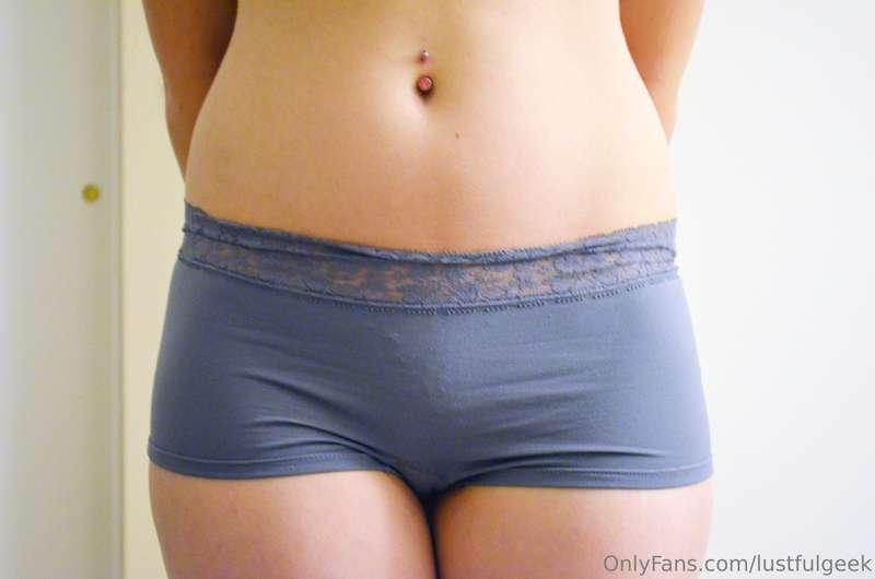 lustfulgeek image #1