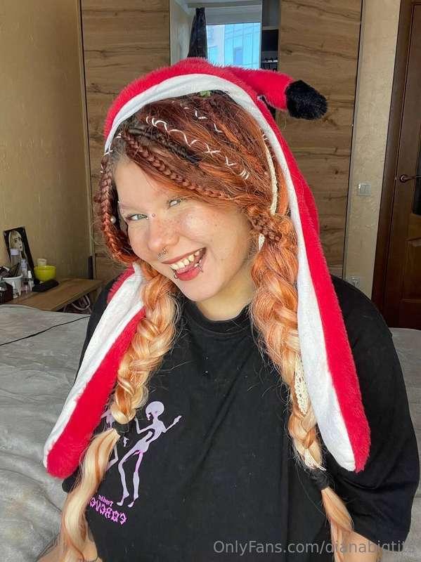 Feeling cute today… should I post more? 👀💫