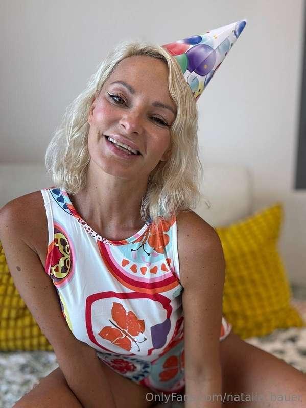 This is my birthday! In honor of that, I did a little photo ..