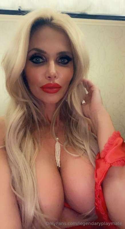legendaryplaymate image #0
