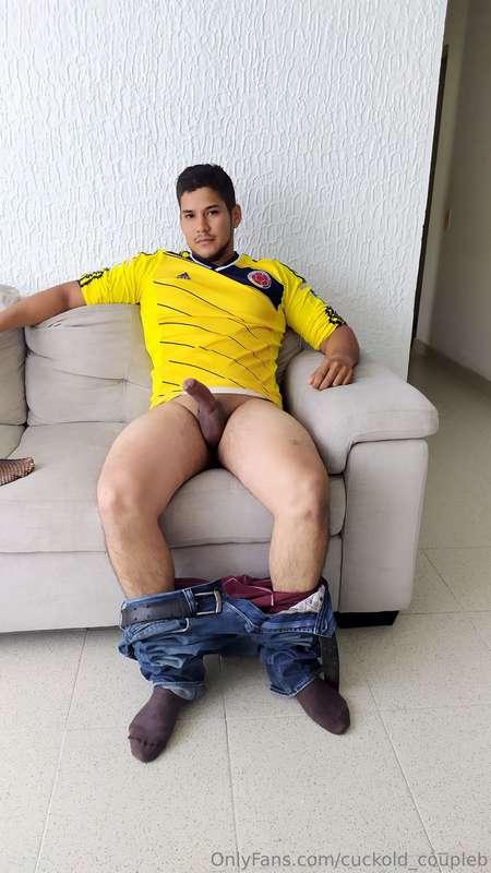cuckold_coupleb image #10