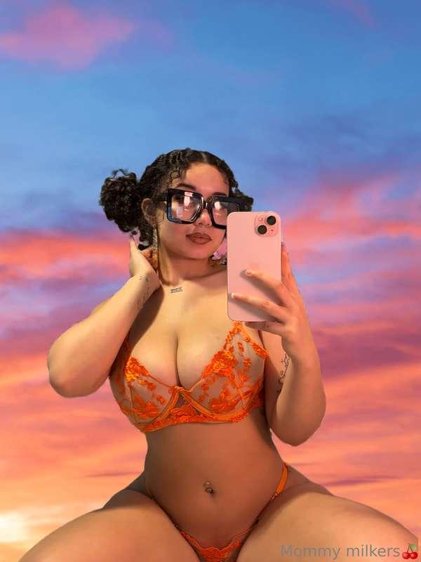 The only thing that’s missing is your 🍆 between my tits 😝