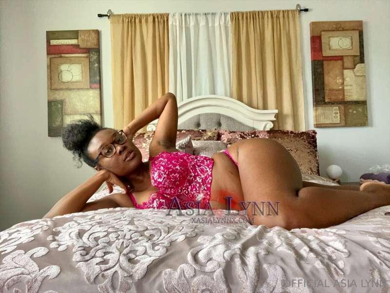 # come lay w me 💦
@xasialynnx