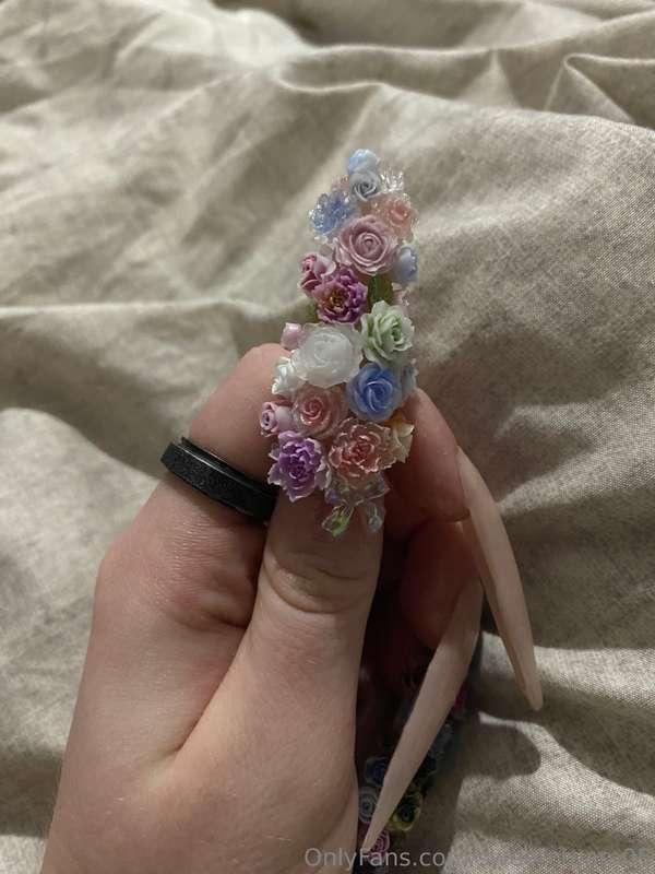Haven't done nails in forever! Here's my current work in pro..