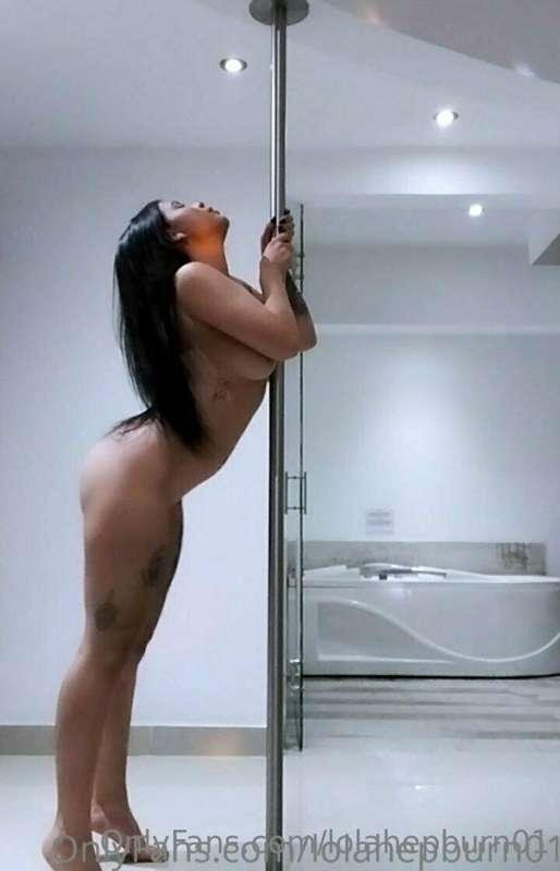 Hice este BAILE SENSUAL en la BARRA vertical para ti mi amor..