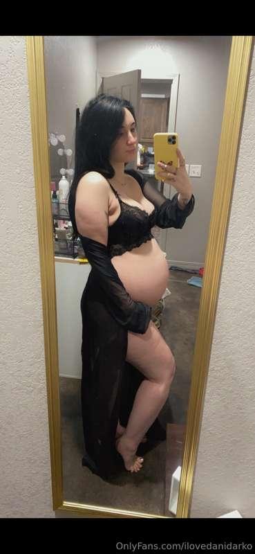 Happy Milf day to me! ✨ tip this post $50 to get a pregnancy..