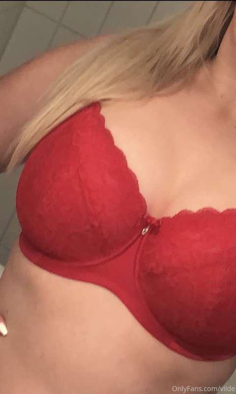 Sexy santa? Its soon christmas 🙏🤶😏