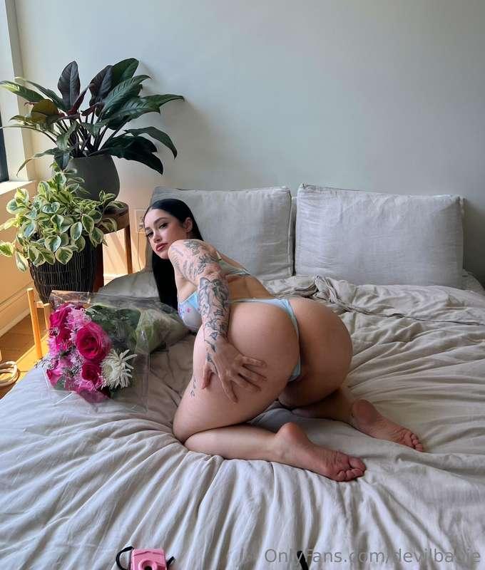 too pretty to be in this bed all alone