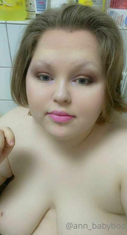 What do you think about my cute makeup?