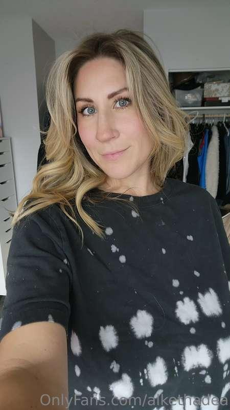 TFW you've been sick forever so you do you hair and makeup t..