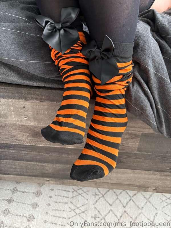 mrs_footjobqueen image #10