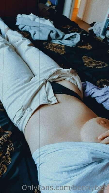 Touch my body 👅
