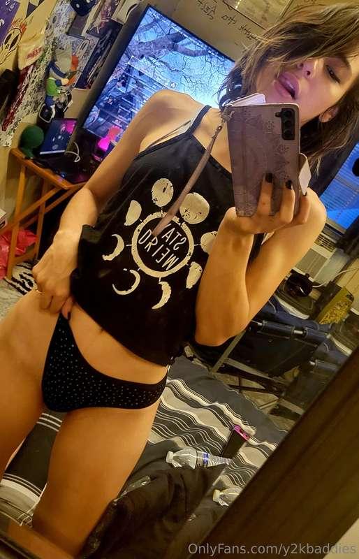 Question of the day.❤️‍🔥😈🫦Can you guess the pattern on my pa..