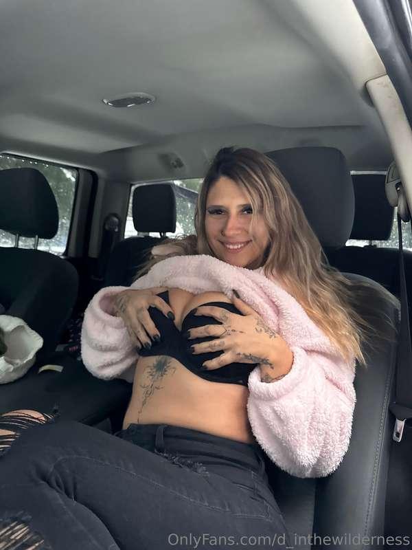 Wanna see what’s underneath, daddy? 😏🫡