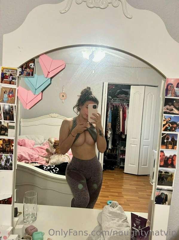 Breakfast is served, babe! Are you eating your full meal?