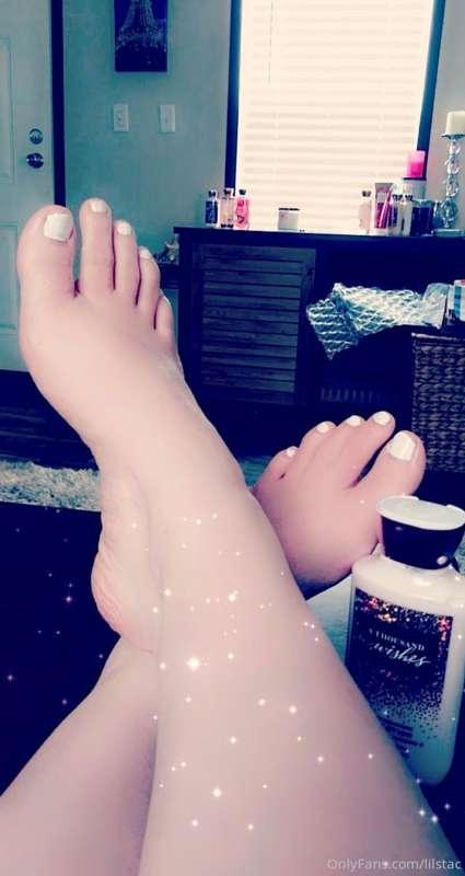 FEET FETISH CONTENT INBOX ME😛❤