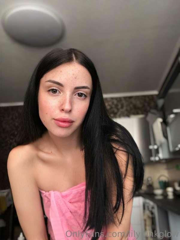 lilypinkglow image #0