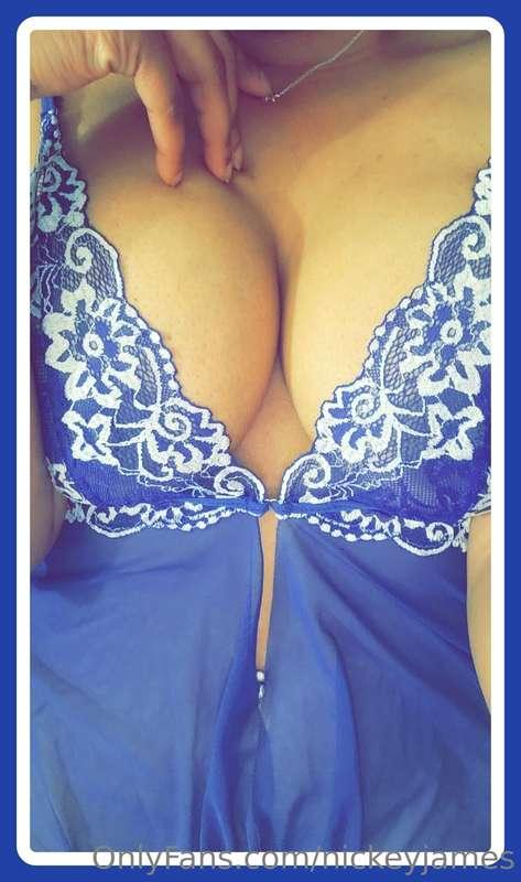 The answer for "Guess My Favorite Color" is BLUE!