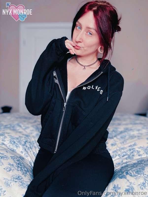 A casual photoset for this evening!Couldn’t be bothered to d..