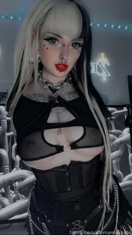 emmamaybyte image #9