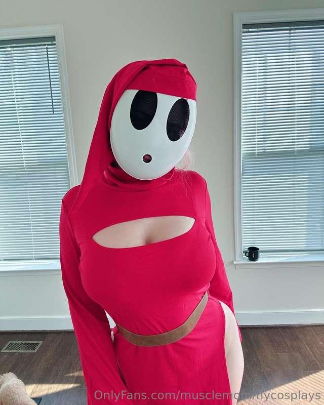 musclemommycosplays image #0