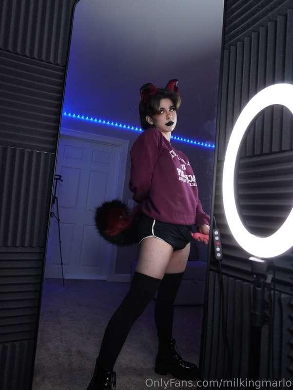 Get on your knees and suck on this bone my obedient pet 🦴