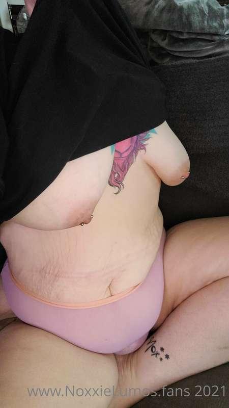 Happy 2022! I'm alive! I'll be back with some fresh, excitin..