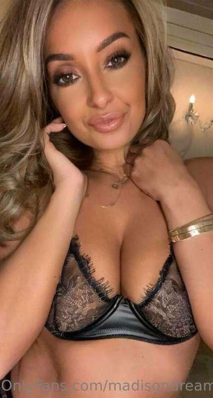 Loving the way black lingerie makes me feel confident and go..