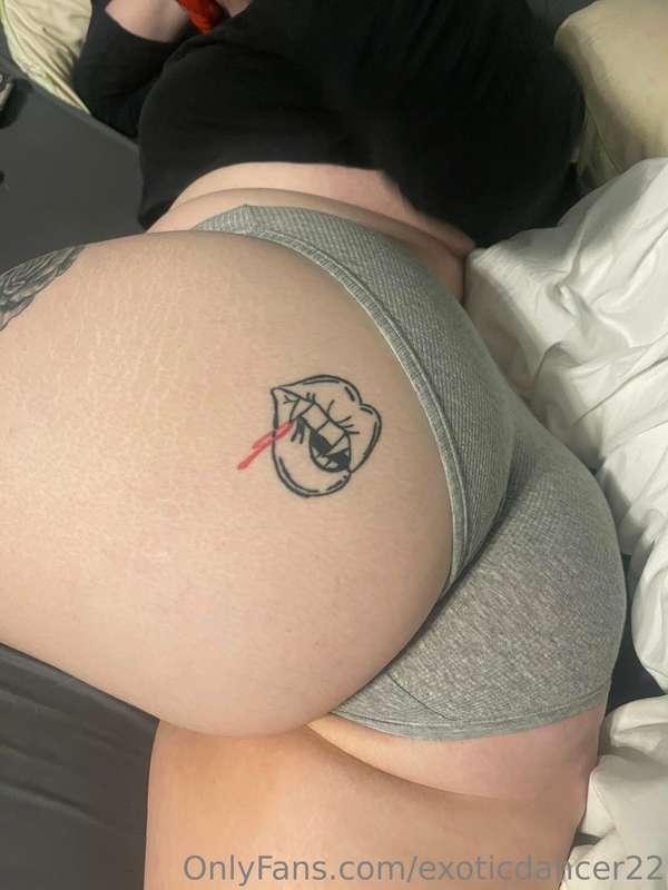 Should I move these over more for you daddy🤤 or is this enou..