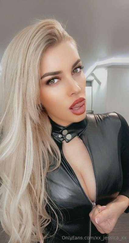 👅Your tongue want to feel my pussy inside? 💦