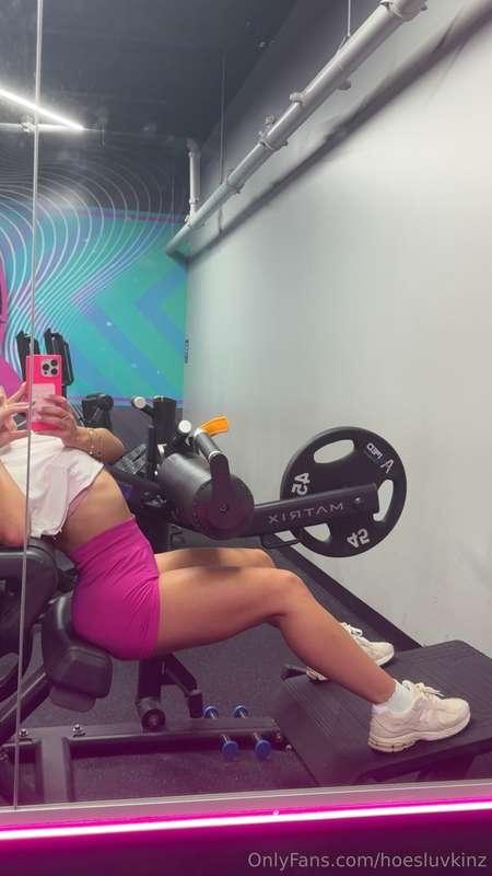I think riding 🍆 is a good workout. Thoughts anyone? 🤔