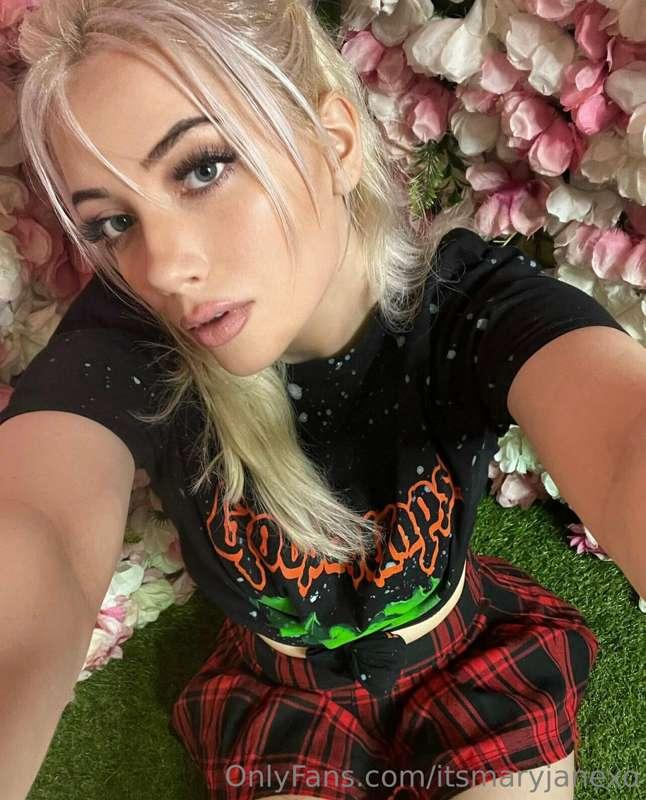 Babe🥺🥺… Can I rate you cock tonight?  I’m so horny tonight i..
