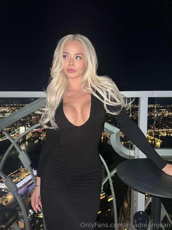 Little BDN 🖤 ( black dress night) Will you be taking it off ..