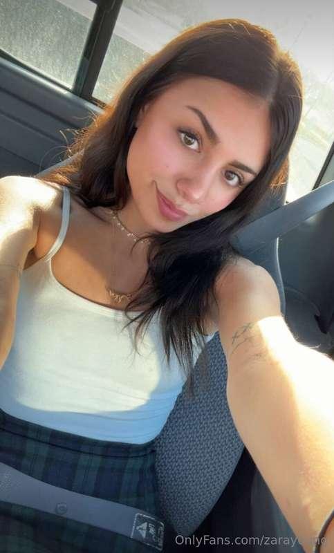 my college bestie @berkeleyellis just set up her new OF 👀Be ..