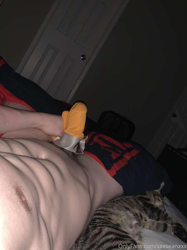 Morning wood while in bed after a nap 😅. Turns out I have st..