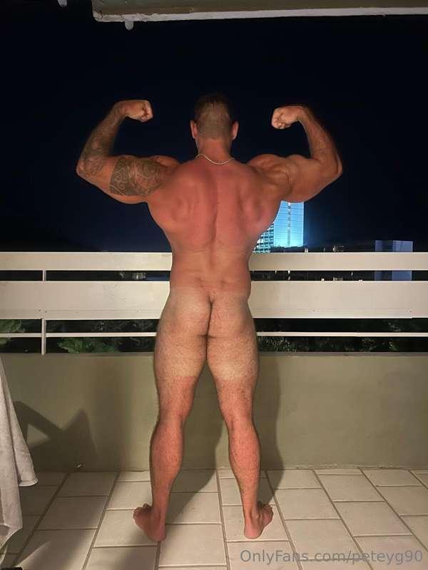 How's my tan guys? 😏