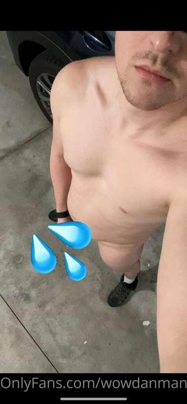 I also like cumming in my garage!!! (0:22 Seconds)