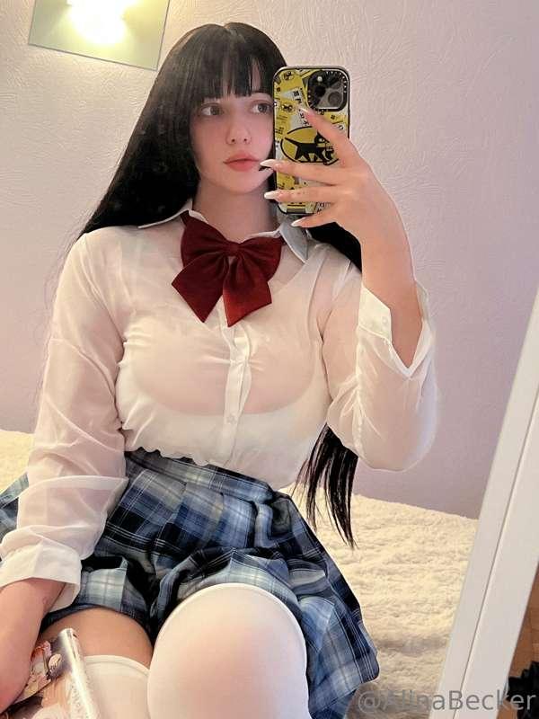 What do you think if we stay at home and read something? (´꒳..