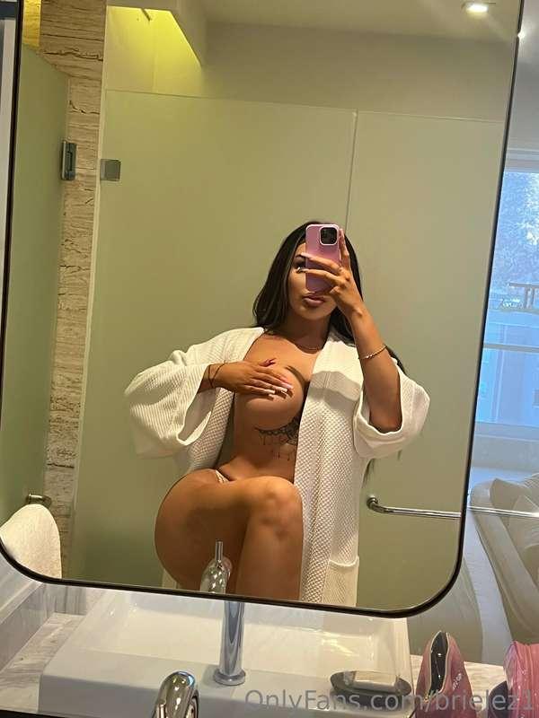 Hey daddy 
Today only! Tip 20$ for a custom 🥰