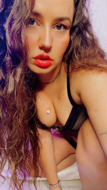 😈