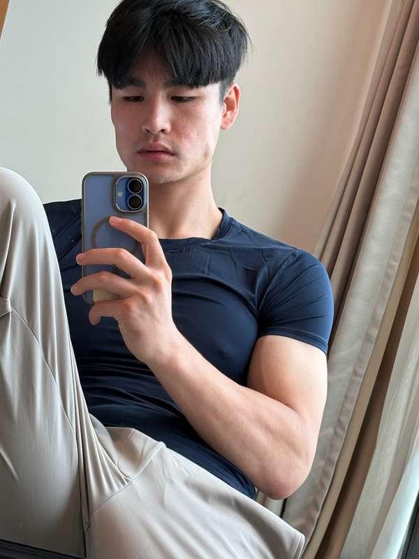 bustybrucelee image #0