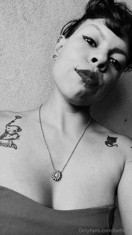 🖤🖤🖤🖤